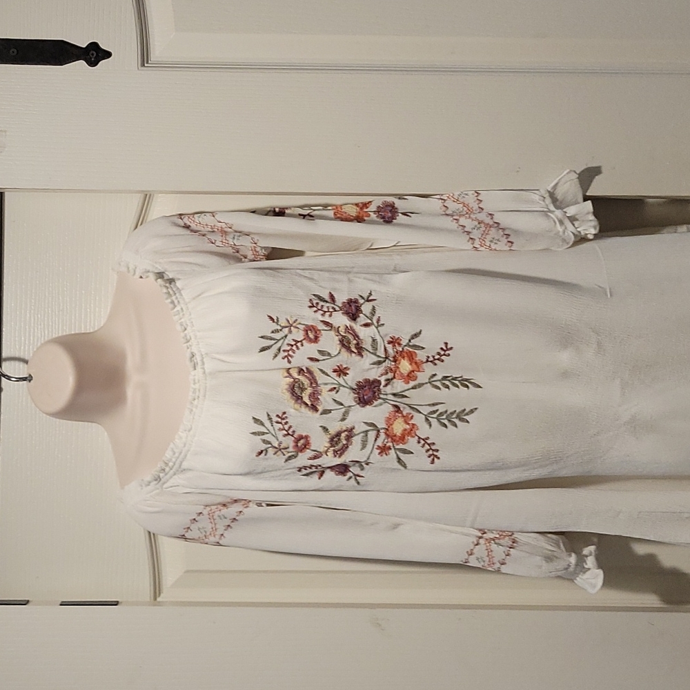 Dress - Picture 3 of 6